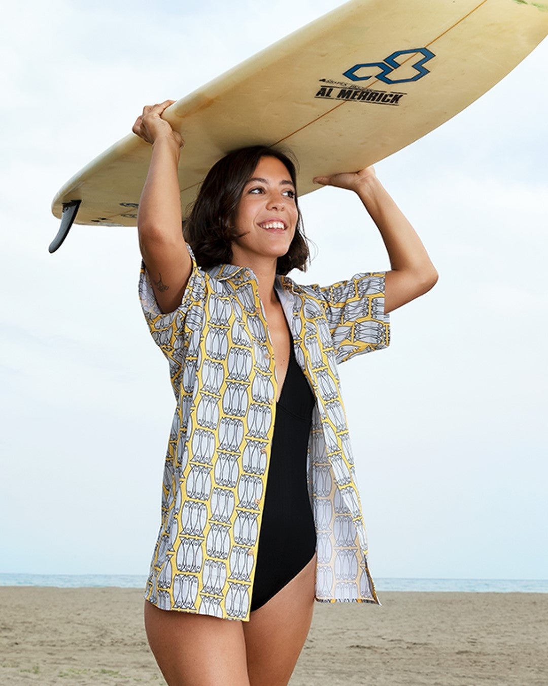 Xouba -Camisa Hawaiana Mujer Inspirada en Galicia –Envío Gratis, image size:1080x1350